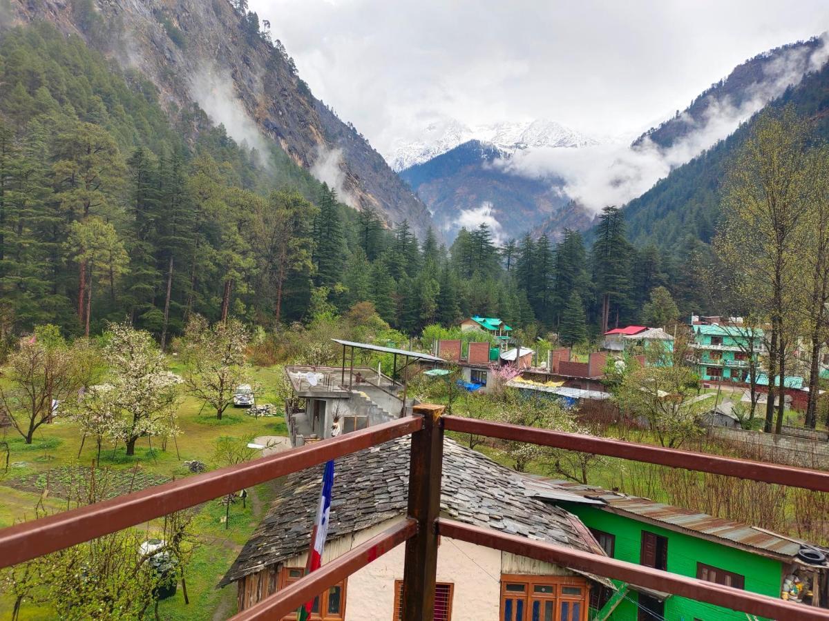 The Royal Orchard Kasol Hotell Exteriör bild