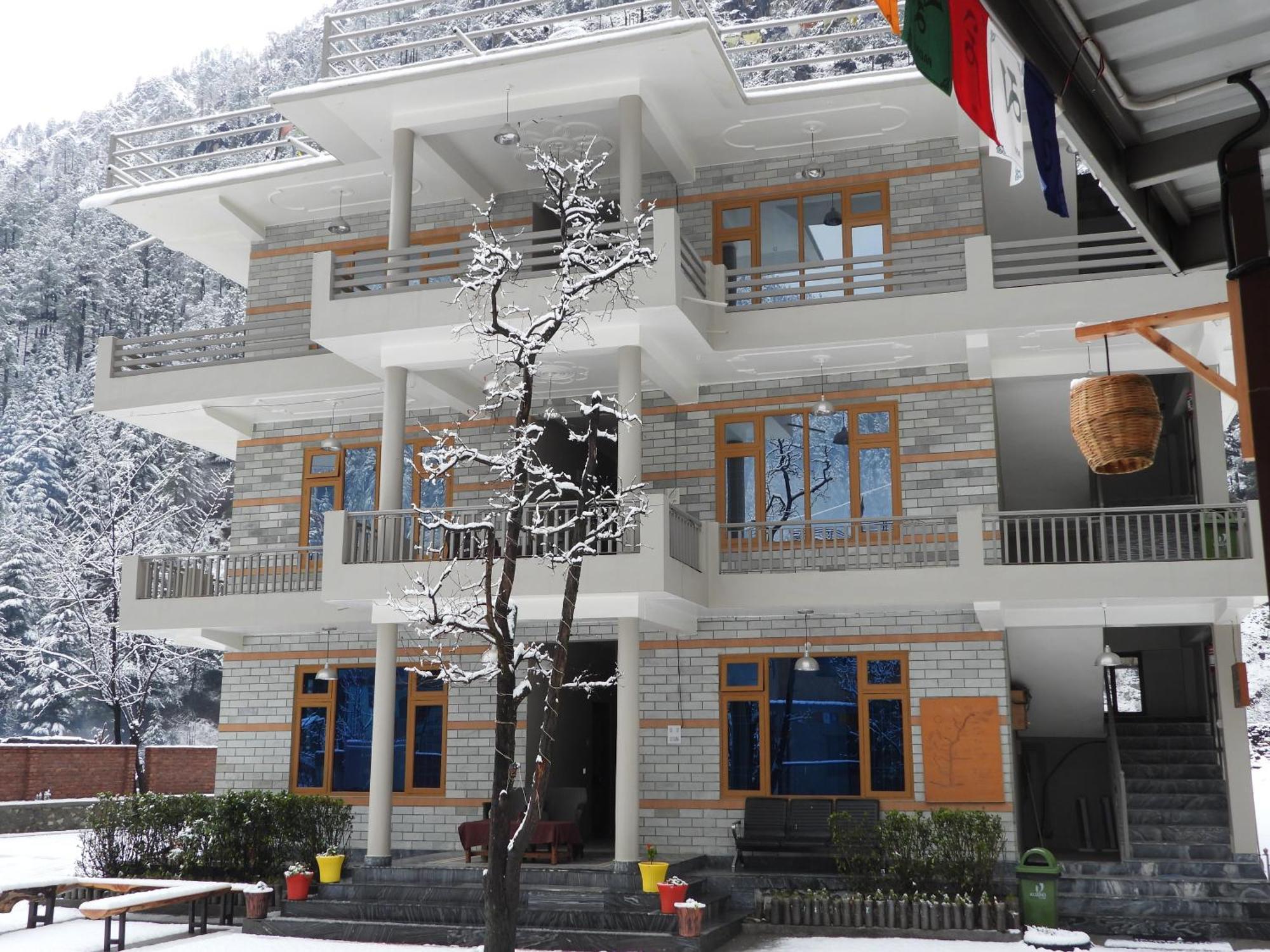 The Royal Orchard Kasol Hotell Exteriör bild