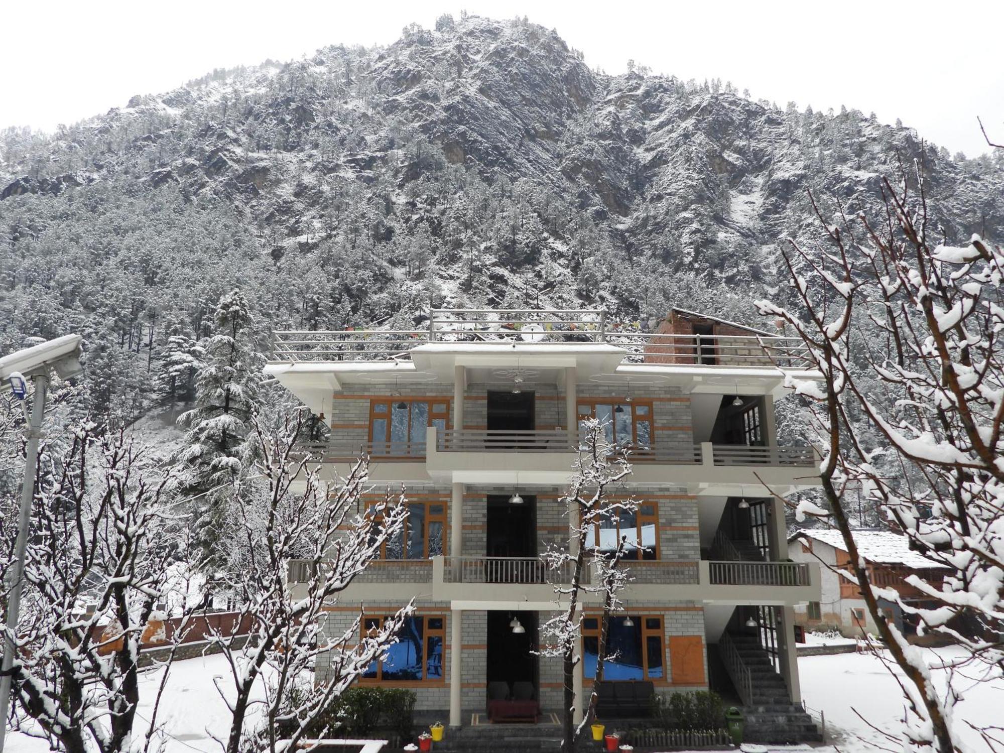 The Royal Orchard Kasol Hotell Exteriör bild