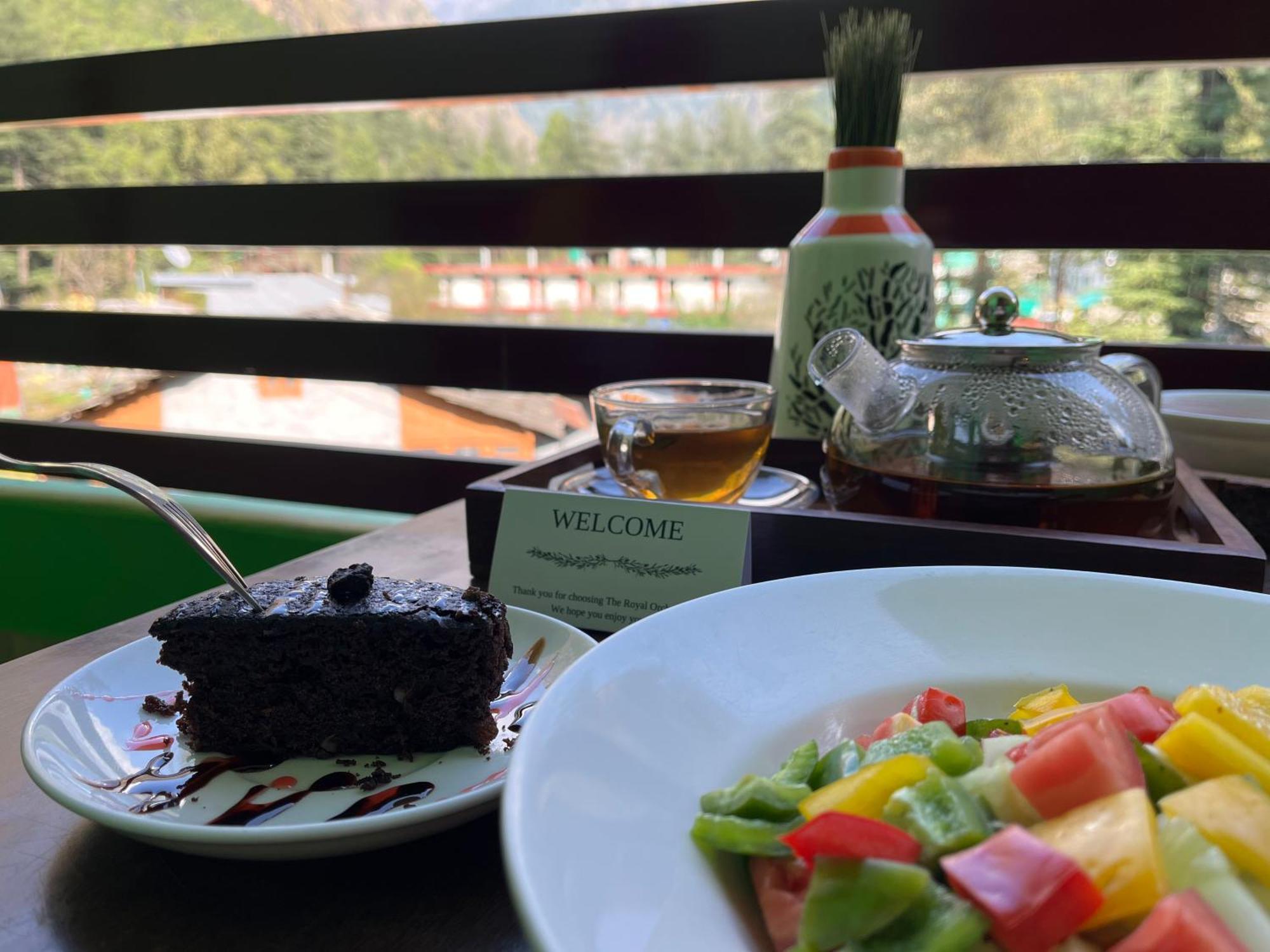 The Royal Orchard Kasol Hotell Exteriör bild