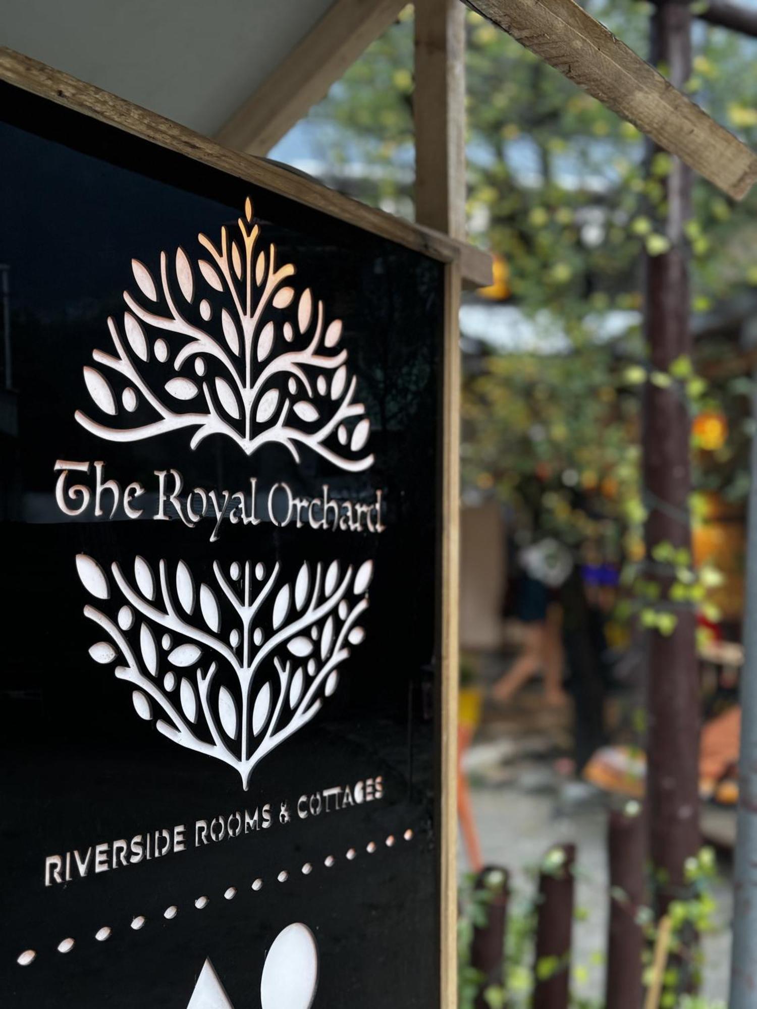 The Royal Orchard Kasol Hotell Exteriör bild