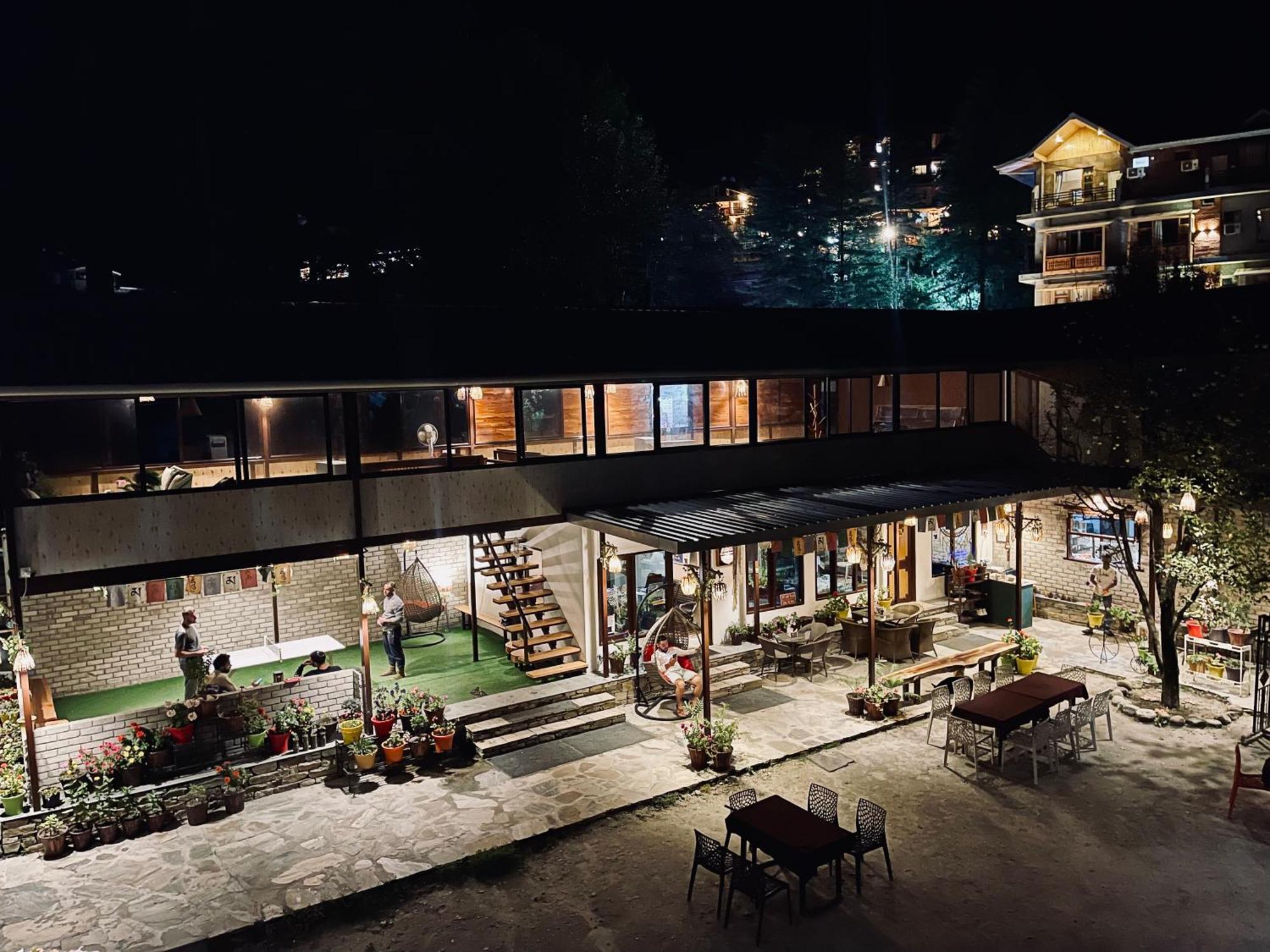 The Royal Orchard Kasol Hotell Exteriör bild